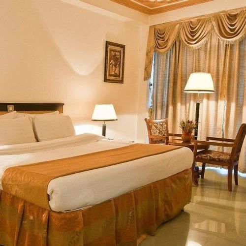 Hotel Sojovalo Kampala Bagian luar foto