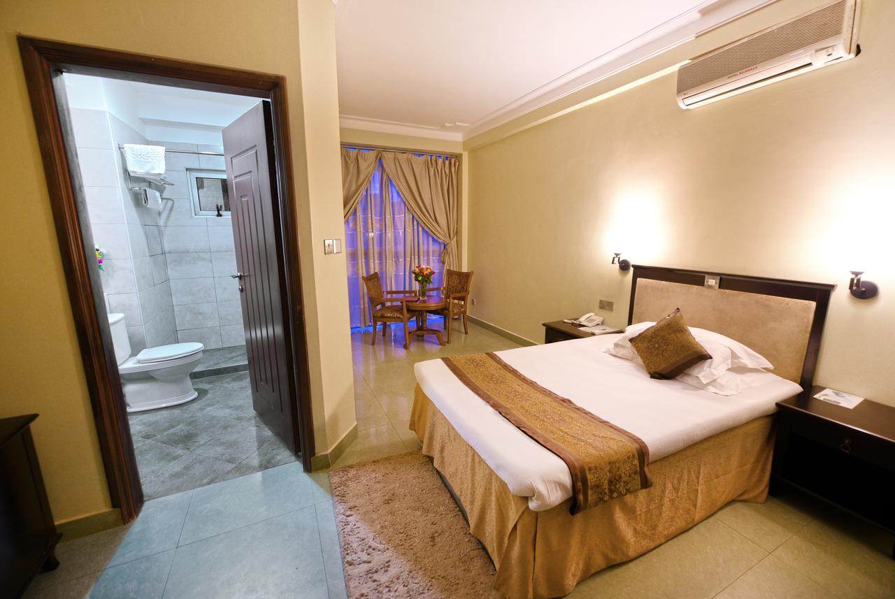 Hotel Sojovalo Kampala Bagian luar foto