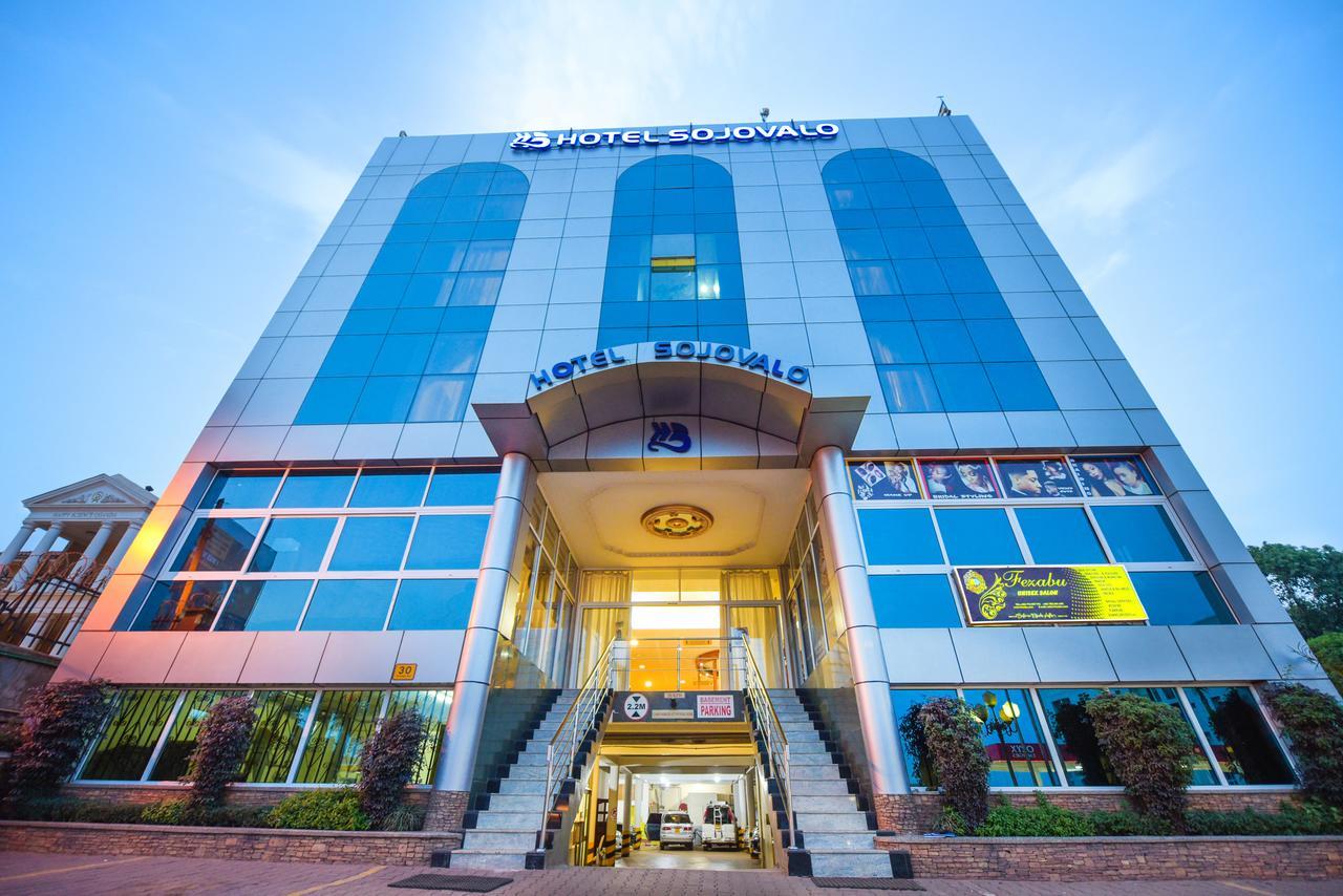Hotel Sojovalo Kampala Bagian luar foto