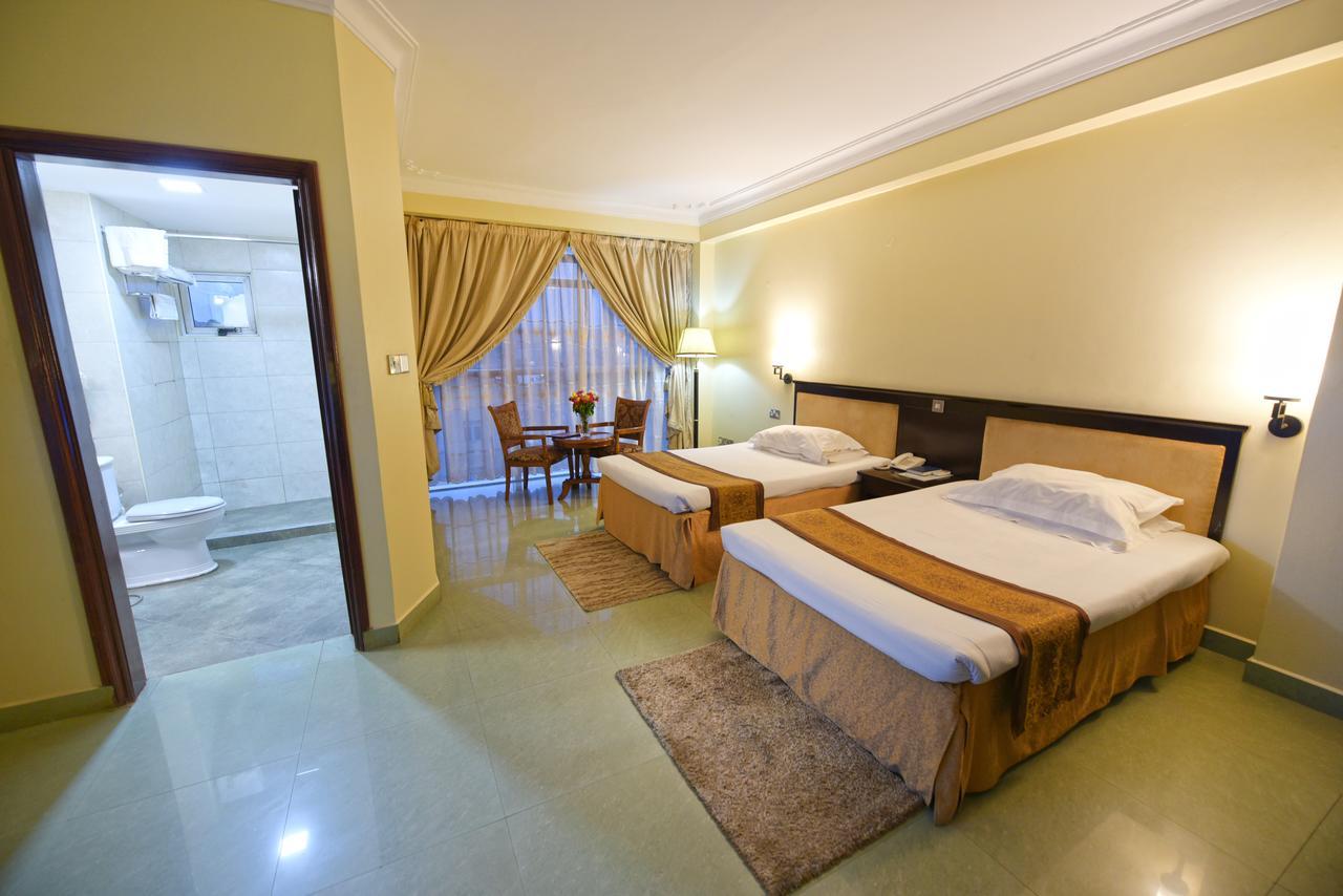 Hotel Sojovalo Kampala Bagian luar foto