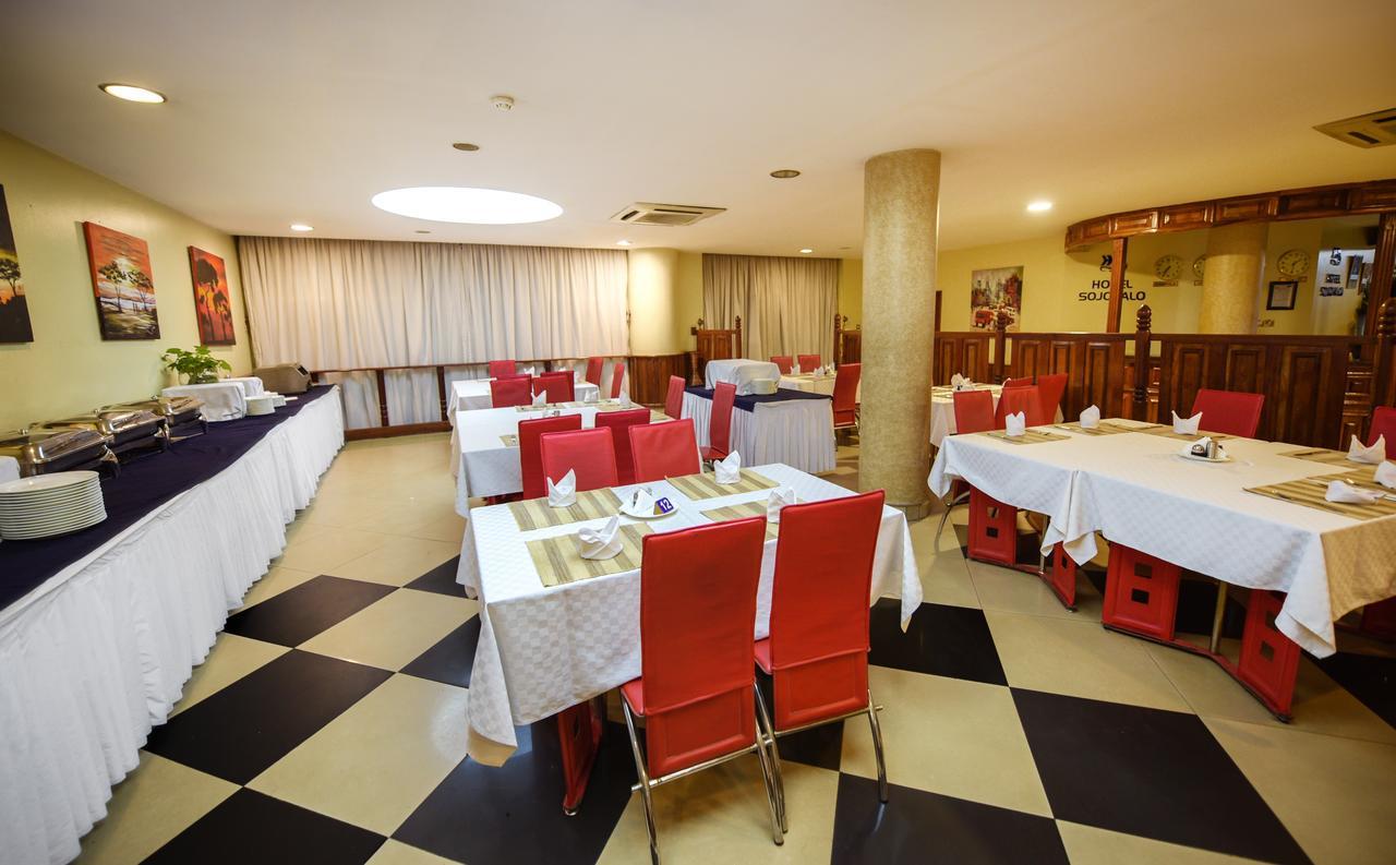 Hotel Sojovalo Kampala Bagian luar foto