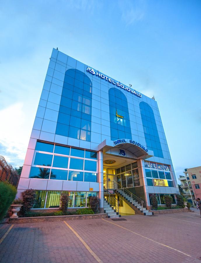 Hotel Sojovalo Kampala Bagian luar foto